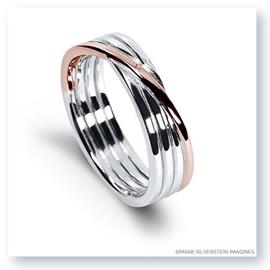 Mark Silverstein Imagines 18K White and Rose Gold Polished Four Loop Men&#39;s Wedding Band