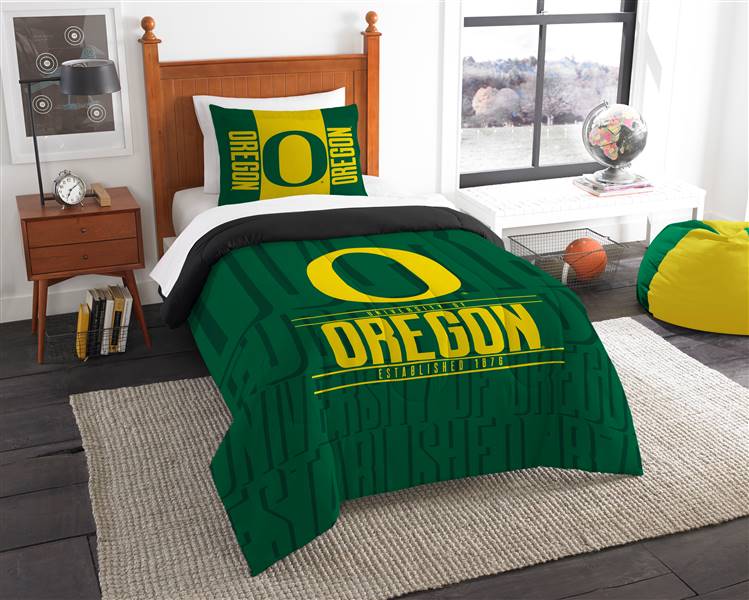 Oregon Ducks Modern Take Twin Bed Comforter & Sham Set
